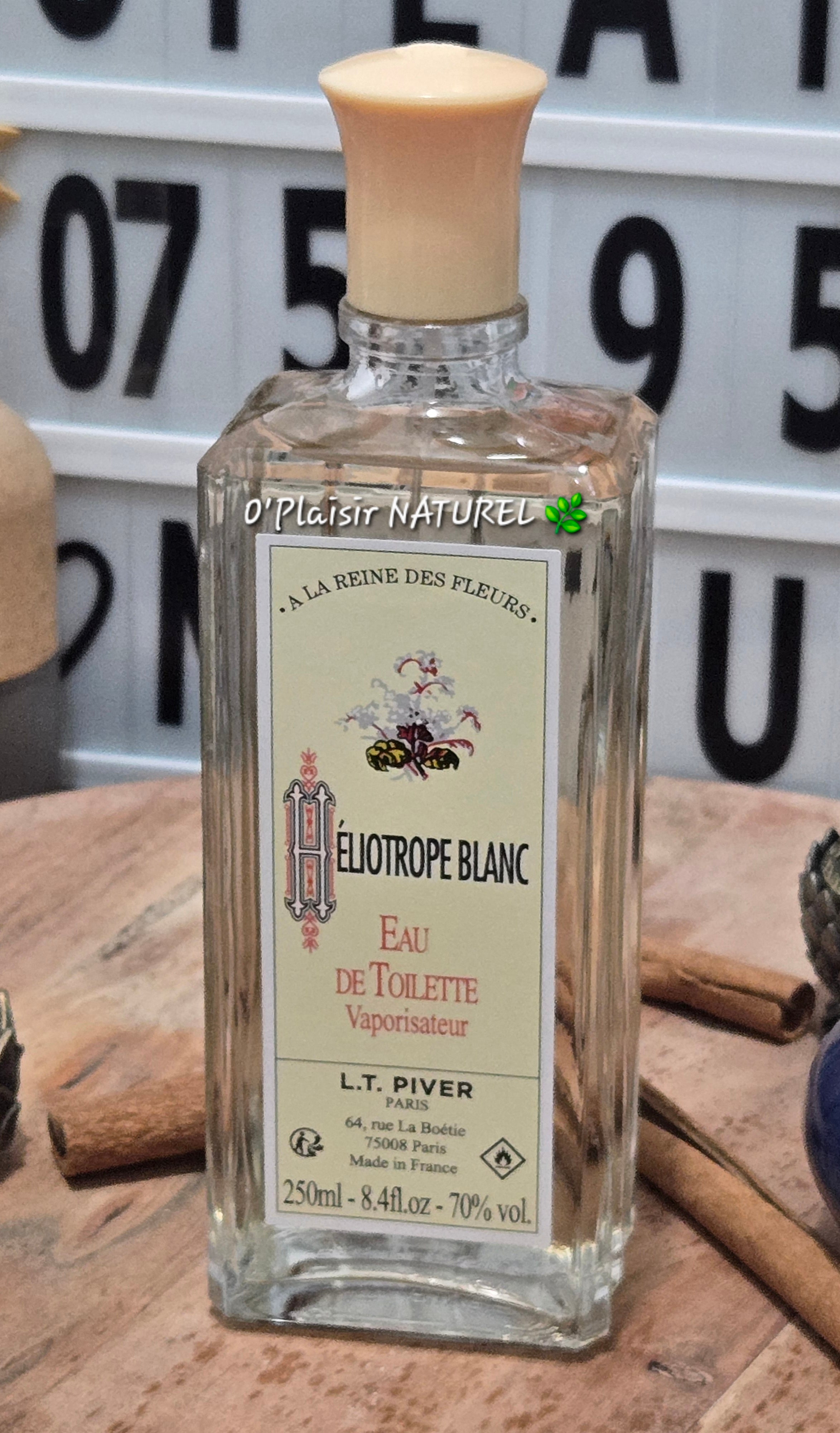 🌼✨ Eau de Toilette Héliotrope Blanc – Vaporisateur 250 ml